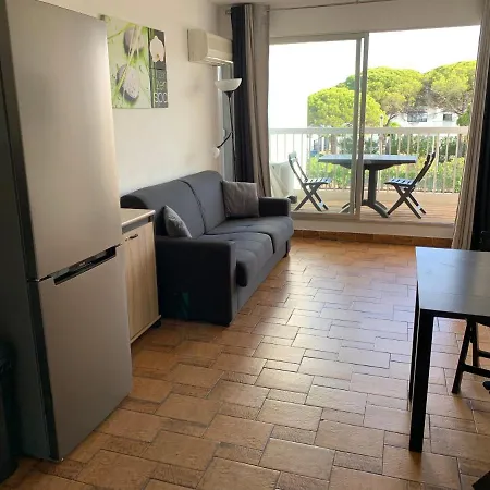 Joli Studio Cabine 2 A 4 Pers, Bord De Mer, Port Camargue, La Croisiere